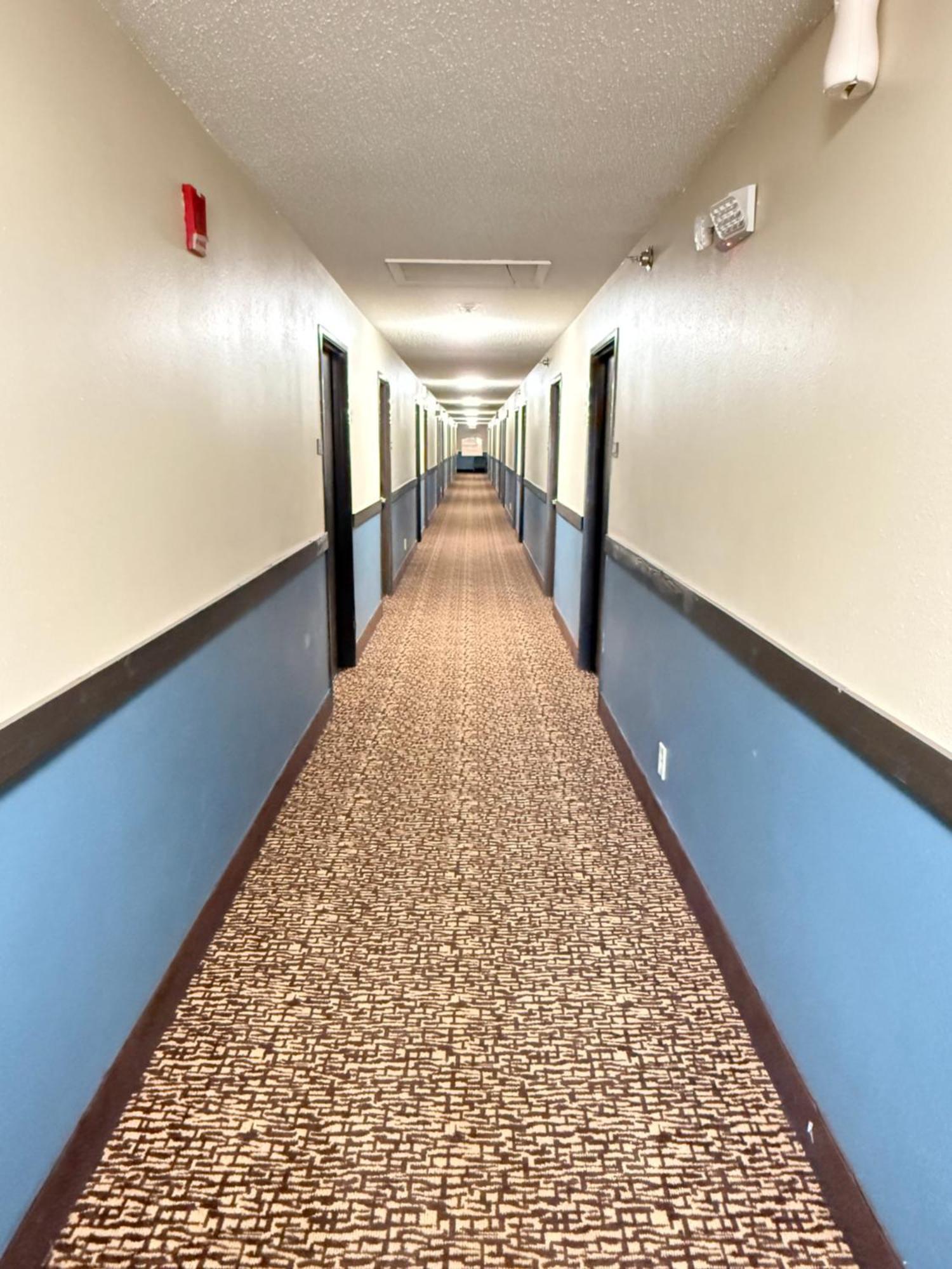 Super 8 By Wyndham Reedsburg Hotel Exterior photo